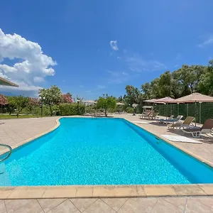 Amazona Apartments&studios Spartià