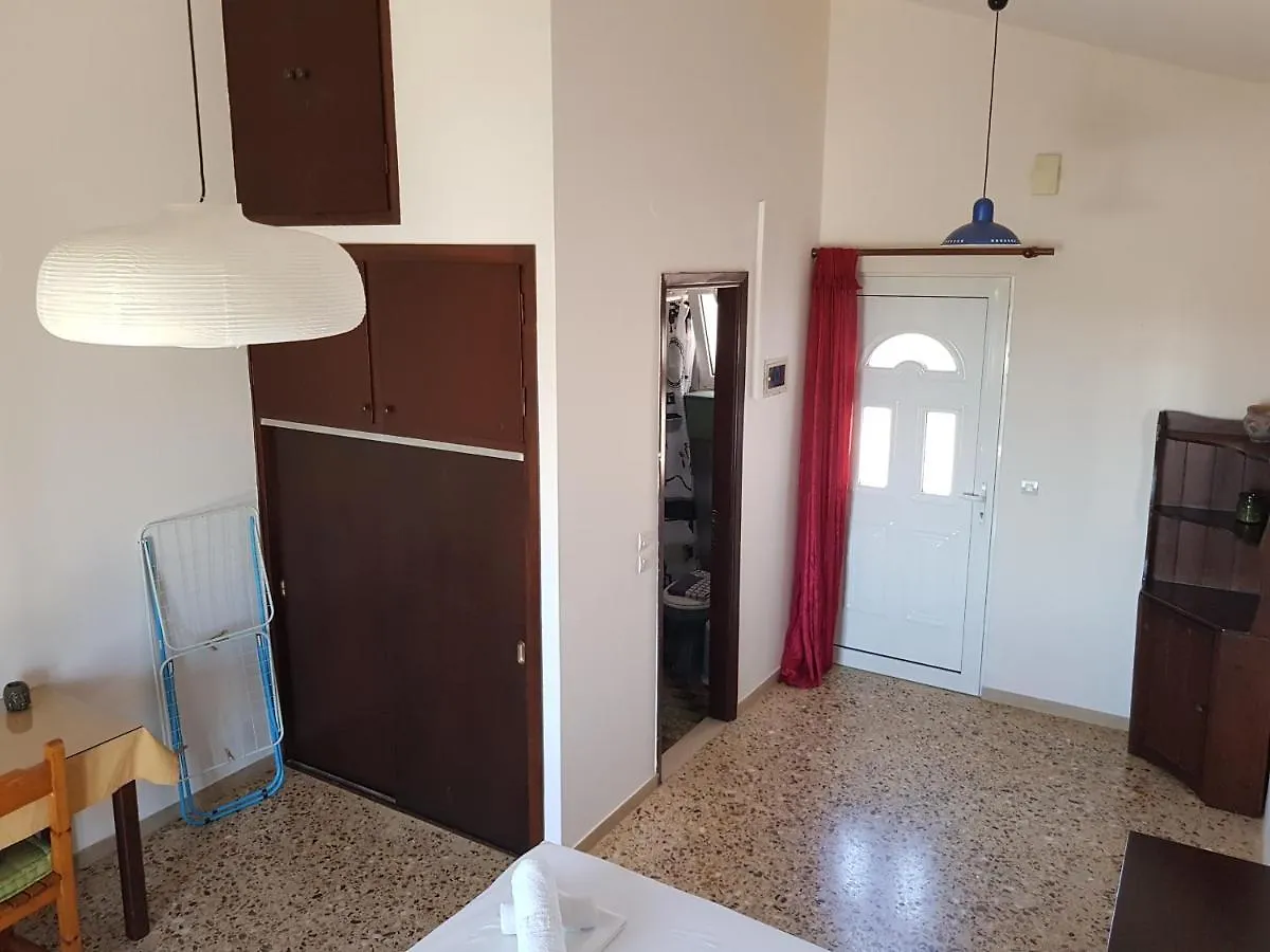 Filippos Apartments 
